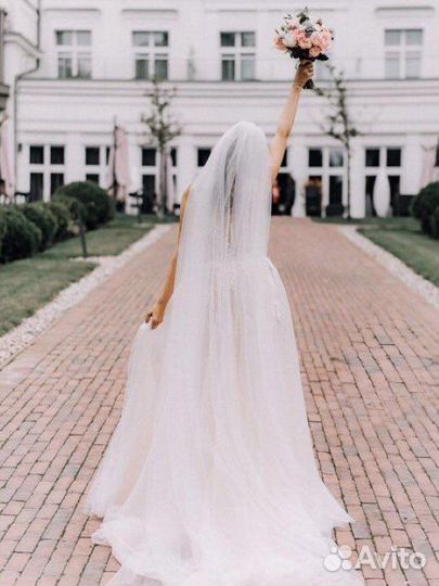 Свадебное платье S /M было одето 1 раз