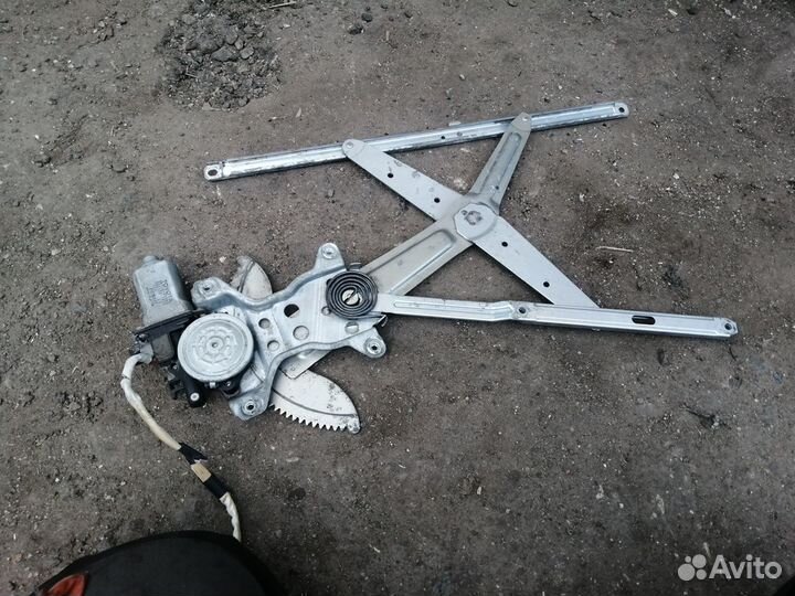 Стеклоподъемник передний правый Toyota LC Prado 90