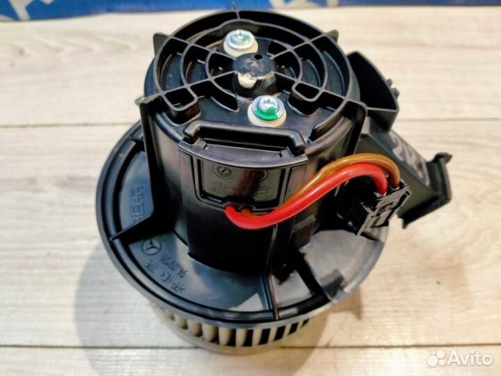 Мотор печки Mercedes-Benz 212.054 E 300 212