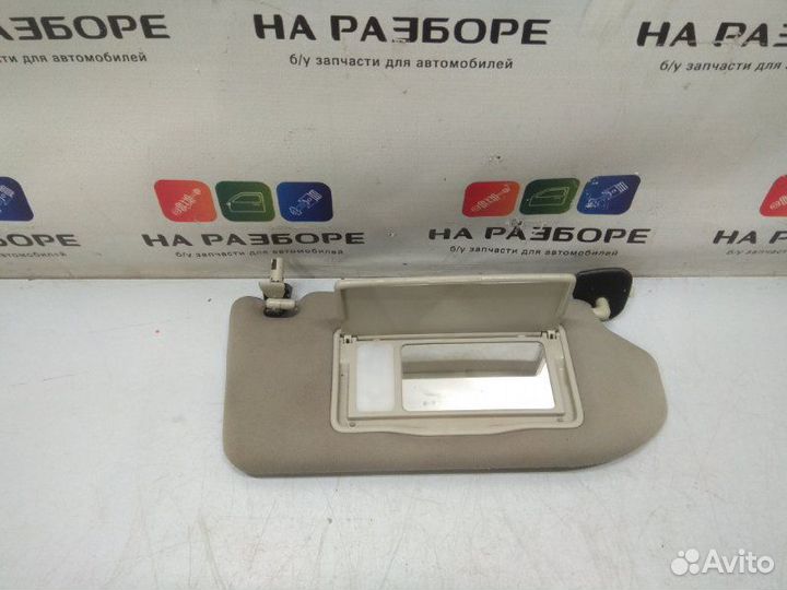 Козырек солнцезащитный передний правый Infiniti