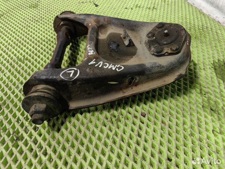 Рычаги передние верхние GMC Vandura 91г