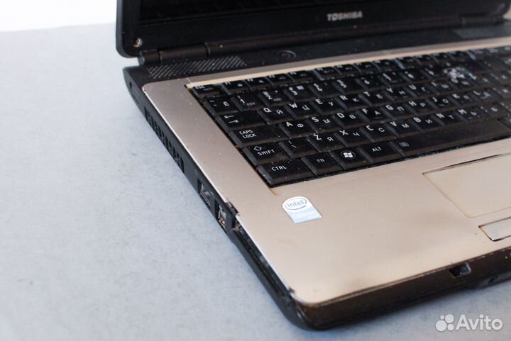 Ноутбук toshiba L300-14 рабочий на запчасти