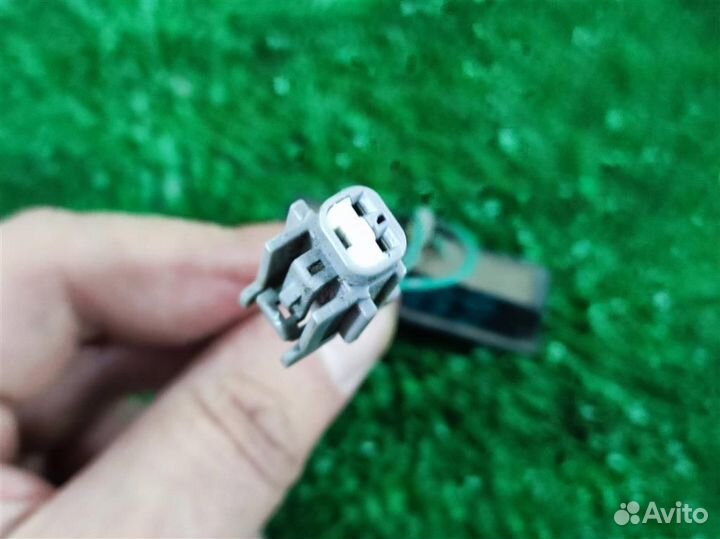 Кнопка багажника Nissan Qashqai J10 2008