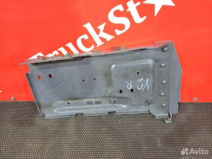 Боковое отделение акб Volvo FH