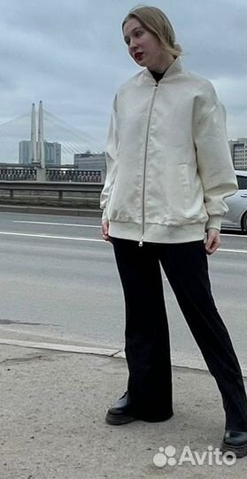 Бомбер женский 46 оверсайз Италия