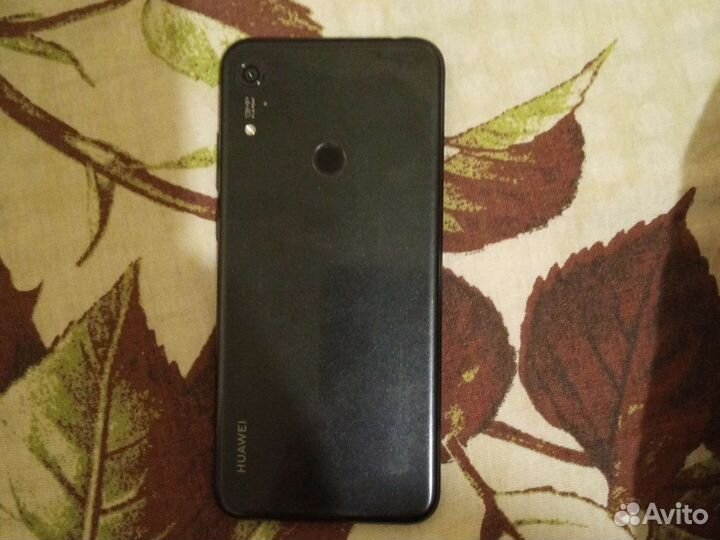 Телефон Huawei Y6s