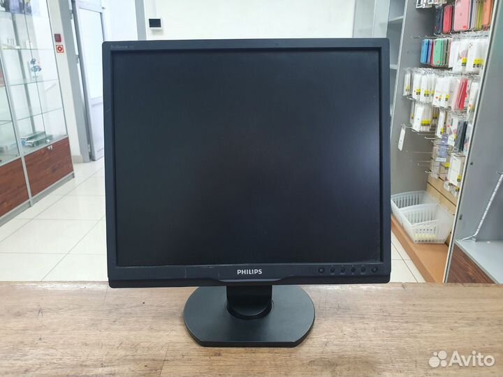 ЖК монитор 17