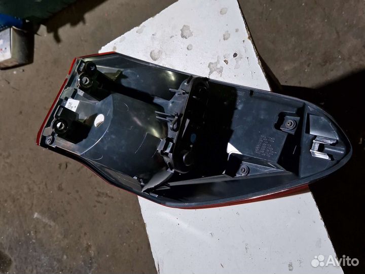 Задний левый фонарь бмв Х1 F48