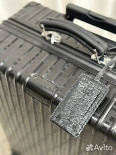 Чемодан fendi rimowa