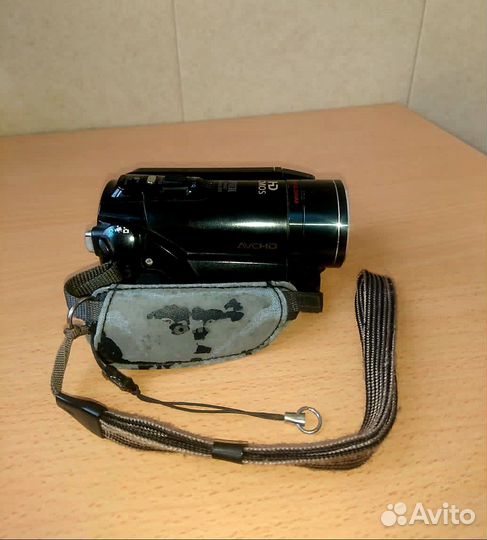 Видеокамера Canon legria HF 200