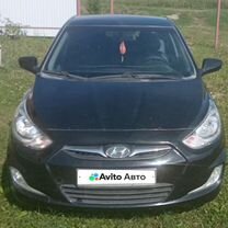 Hyundai Solaris 1.4 MT, 2012, 247 000 км, с пробегом, цена 850 000 руб.