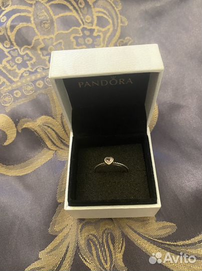 Серебряное кольцо, Пандора