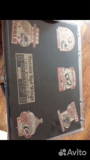 Раритет Чемпионский набор значков нхл Детройт