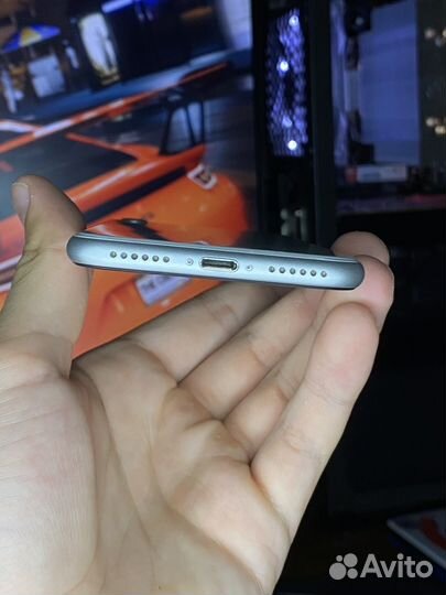 iPhone SE (2020), 128 ГБ