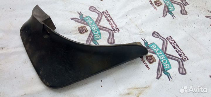 Брызговик задний правый SsangYong Rexton