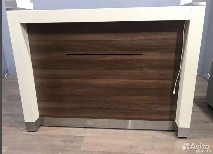 Стойка ресепшн