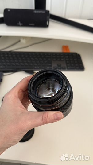 Объектив yongnuo 100 mm f2 для Canon