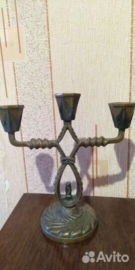Старинный подсвечник