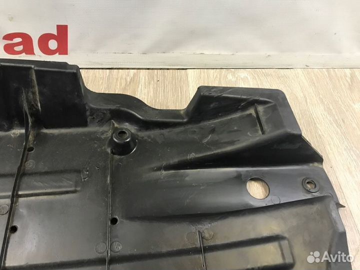 Защита днища правая Hyundai Ix35 LM 2.0 D4HA 2011