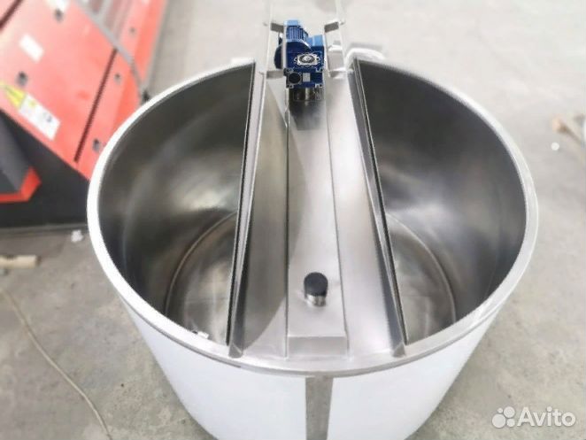 Охладитель молока открытого типа 500 литров