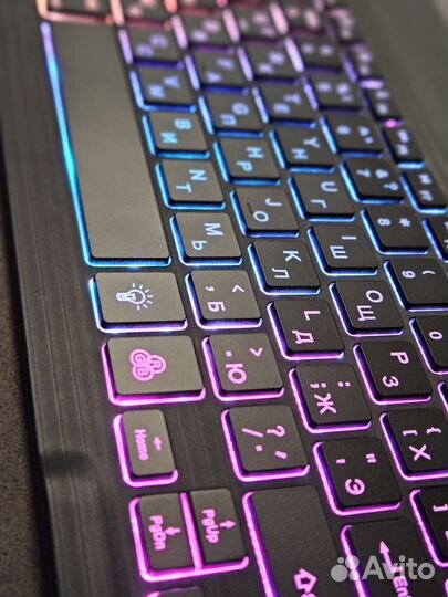 Беспроводная клавиатура и мышь новая