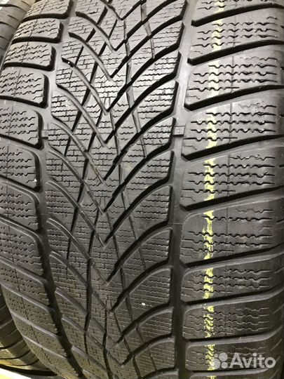 Dunlop SP Winter Sport 4D 285/30 R21