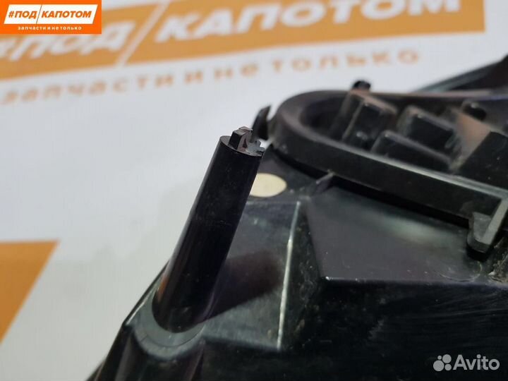 Фонарь задний правый Citroen C3 2 2011 9673805380