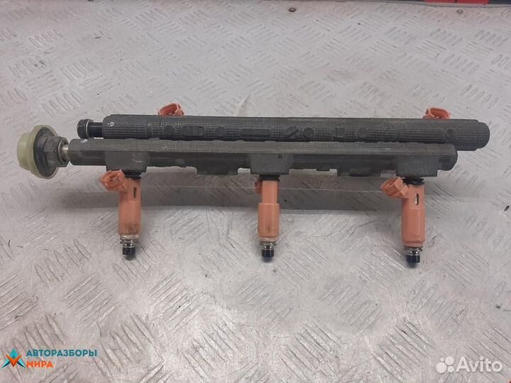 Топливная рампа Lexus RX 2 рест. 2008 2381520021