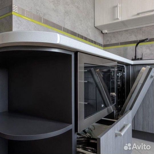 Кухонный гарнитур угловой в