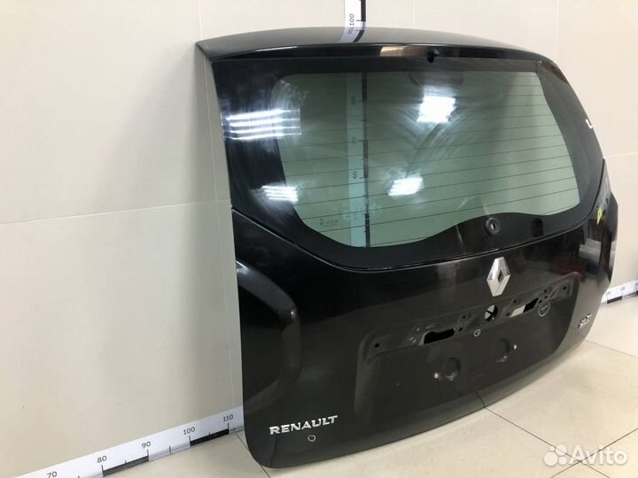 Дверь багажника со стеклом Renault Duster