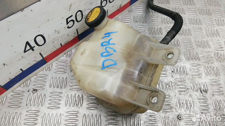 Бачок расширительный Toyota RAV4 2 (XA20) 2002