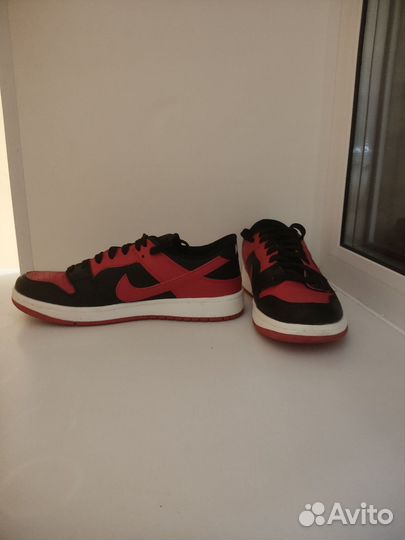 Продам кроссовки Nike