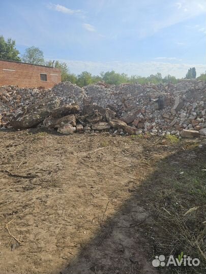 Отдам битый кирпич и битый бетон