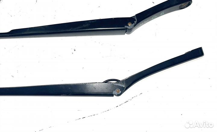 Поводки дворников VW Golf 6