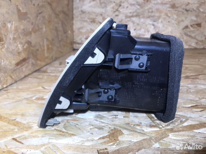 Дефлектор левый Nissan Murano Z51 3.5 2013