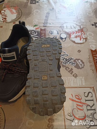 Кроссовки 41р