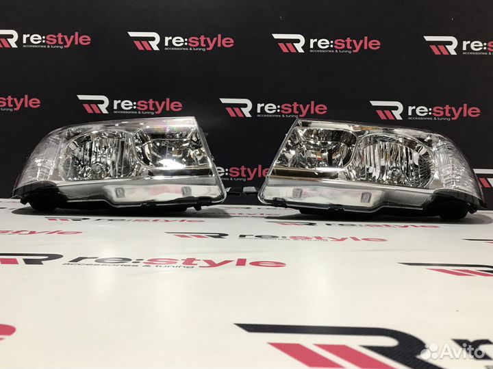 Фары Toyota Land Cruiser 100 1м U345