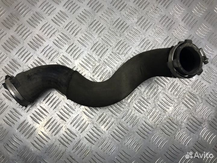 Патрубок радиатора Audi A6 C6 2.0 2008