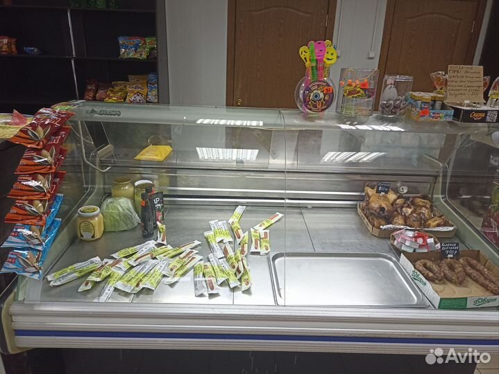 Холодильная витрина бу