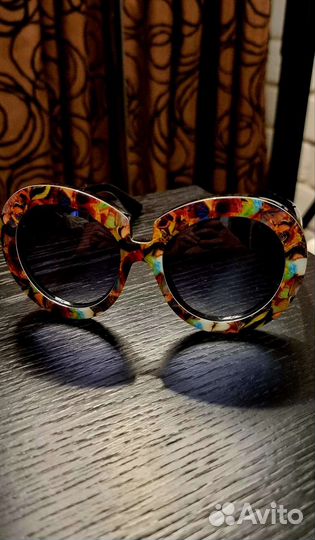 Солнцезащитные очки valentino