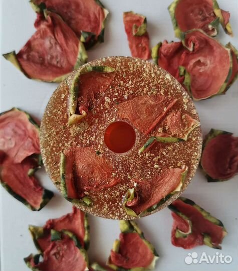 Ликит (конфета для лошади)