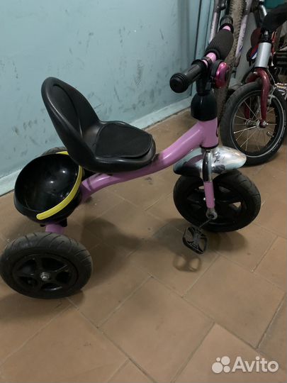 Трехколесный велосипед