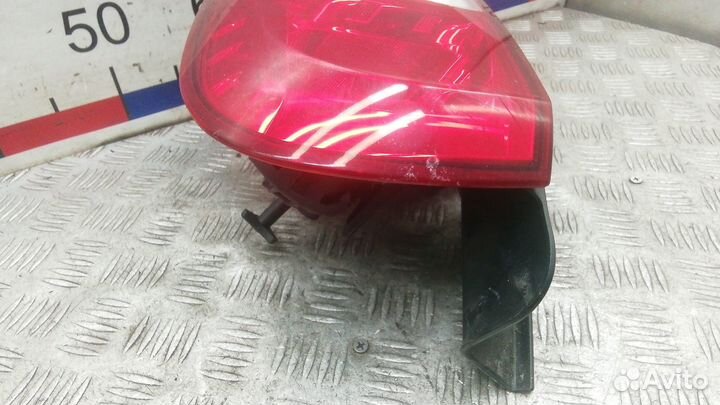 Фонарь задний правый Renault Duster