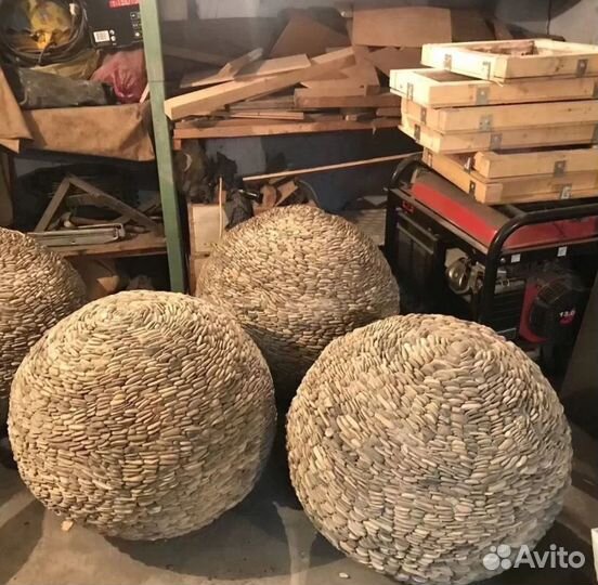 Шар из бетона гальки,камней в сад шар