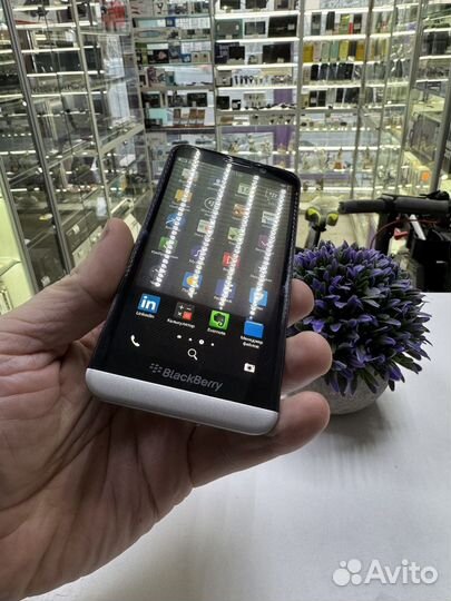 BlackBerry Z30, 2/16 ГБ