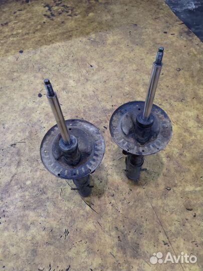 Амортизатор Додж караван Вояджер 01-07г