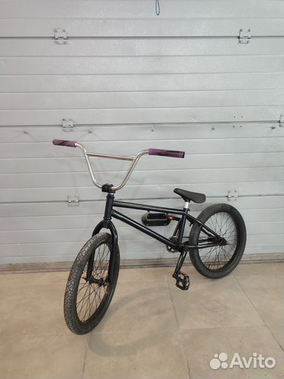Трюковой велосипед BMX
