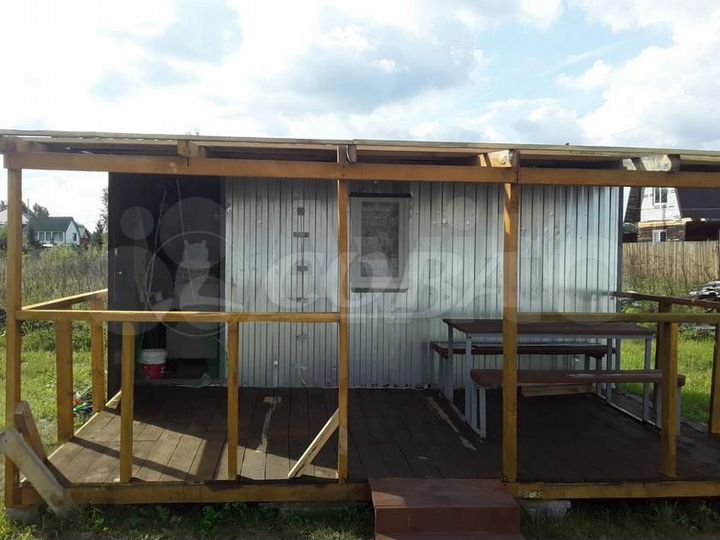 Дача 20 м² на участке 9,6 сот.