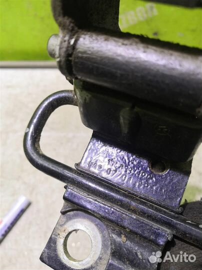 Петля двери задней правой нижняя Фольксваген Гол