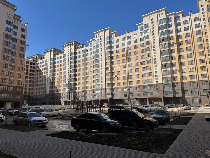 2-к. квартира, 72 м², 3/13 эт.